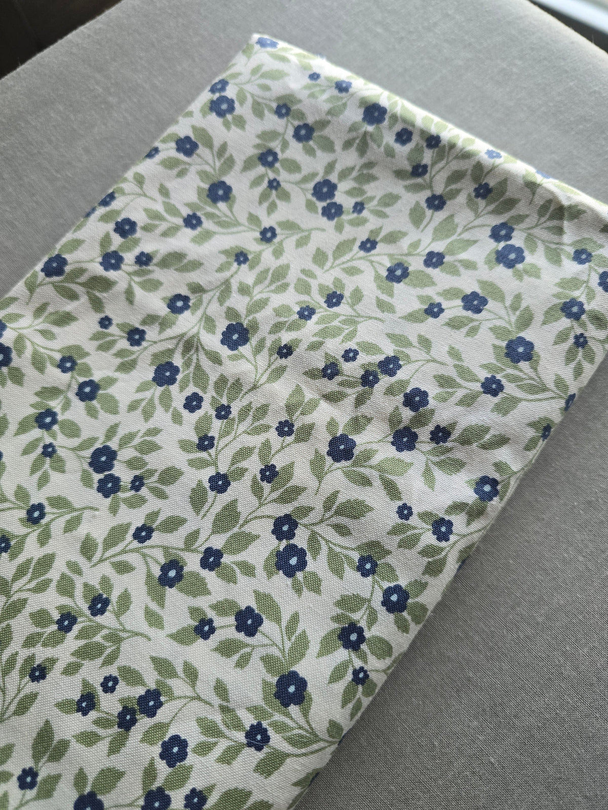Whole Cloth Baby Quilt Kit- Cream Bluebell