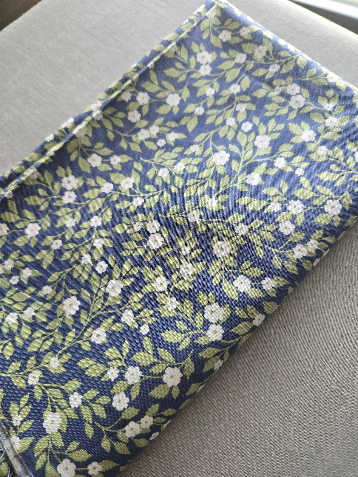 Whole Cloth Baby Quilt Kit- Navy Vine