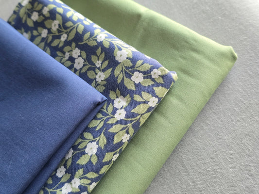 Whole Cloth Baby Quilt Kit- Navy Vine