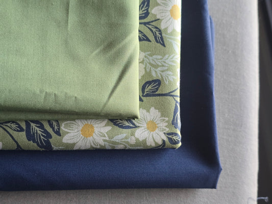 Whole Cloth Baby Quilt Kit- Sage Daisy
